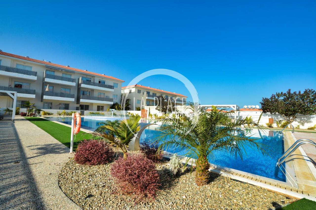 ♥ Sunny&Cozy Family Apartment ★ Walk To The Beach☼ Paralimni Exterior foto