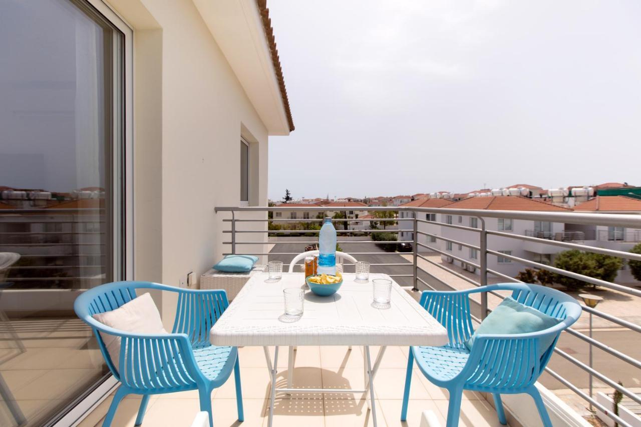 ♥ Sunny&Cozy Family Apartment ★ Walk To The Beach☼ Paralimni Exterior foto